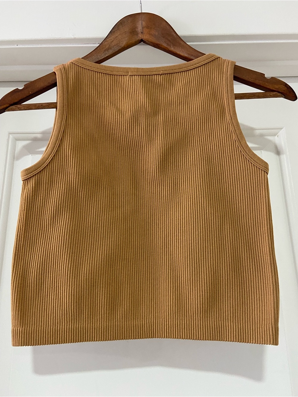ASTER Ribbed Cropped Tank - Picture 5 of 5